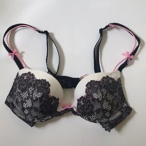 Victoria’s secrets New Dream Angels Push up bra Sz 32B